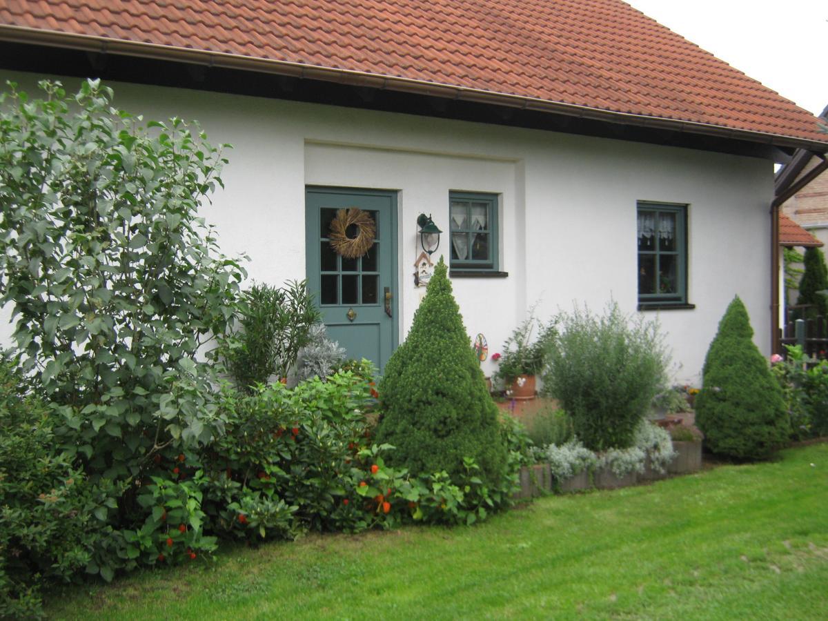 Appartement Ruhe Geniessen Bei Kulbes à Doberschutz Extérieur photo